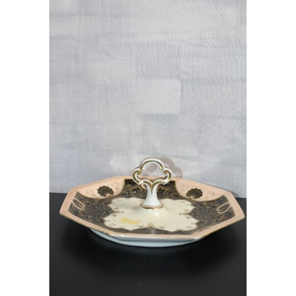 Beautiful Dish With Unique Colors And Deigns With Handle - Picture 5 of 9